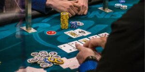Một số thắc mắc về giải đấu Poker Super High Roller